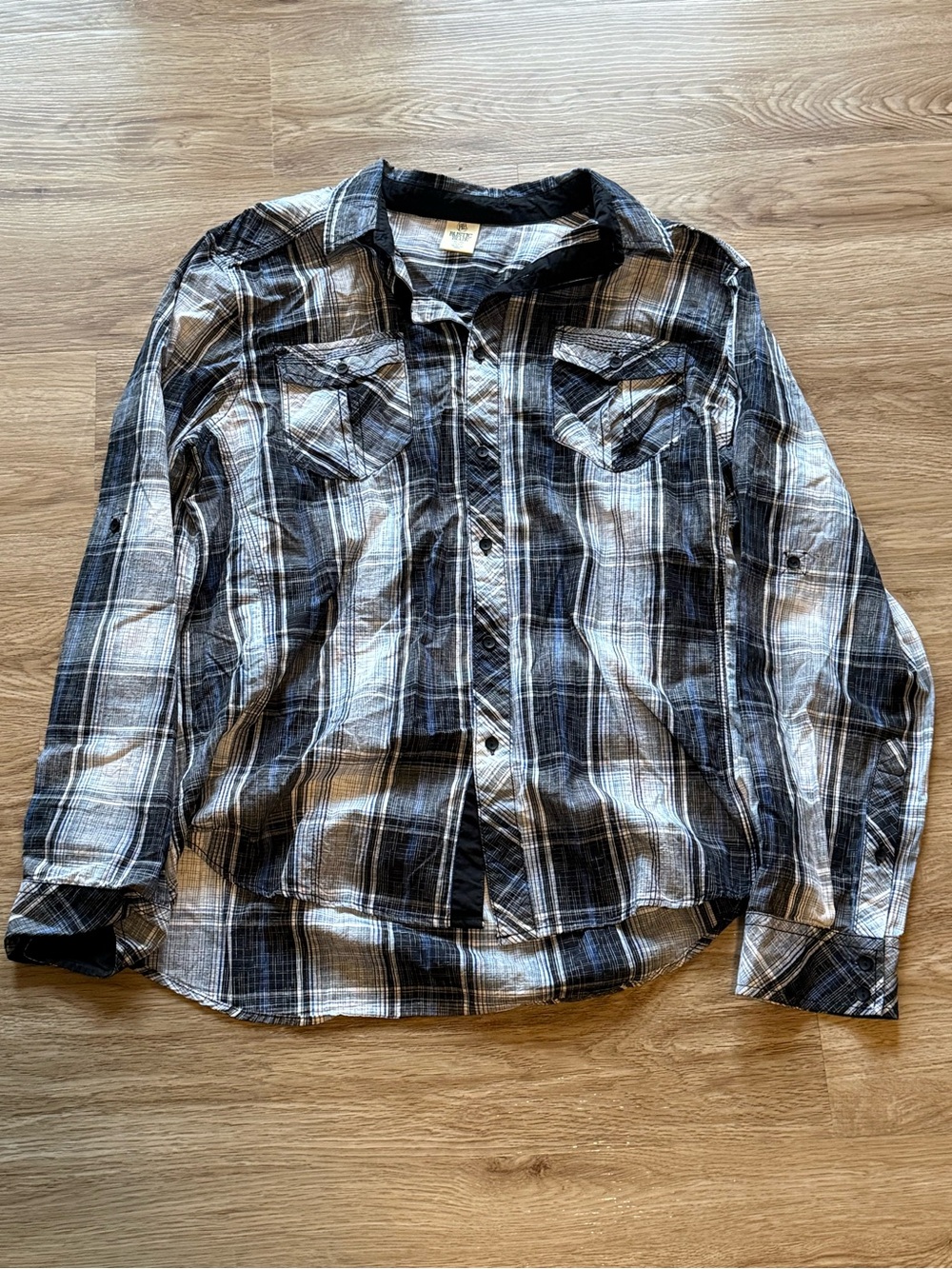 Men's Black & White Plaid Long-Sleeve Button-Down Shirt